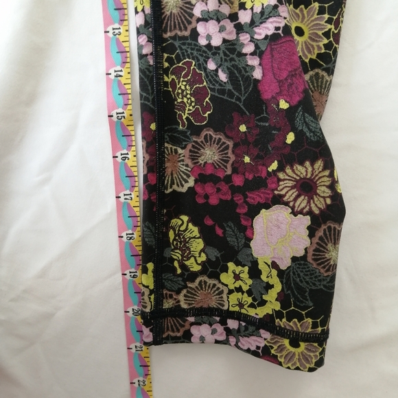 Lululemon Wunder Under High Rise 21" Crop Leggings Floral Fluorolace Multi 4 - Picture 14 of 15